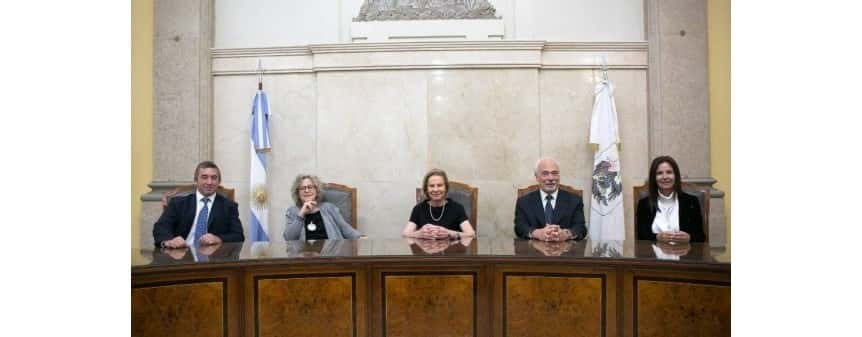 Legisladores y ONGs piden juicio político a integrantes del Tribunal Superior de Justicia