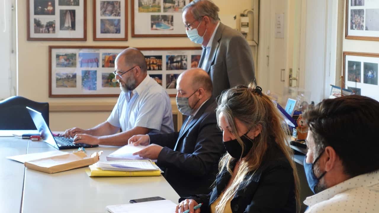 Las ofertas de la licitación para el edificio del Conservatorio y el IPAT superaron el monto oficial
