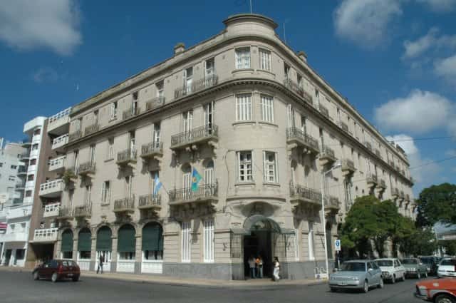 <p>Rectorado de la Unicen </p>