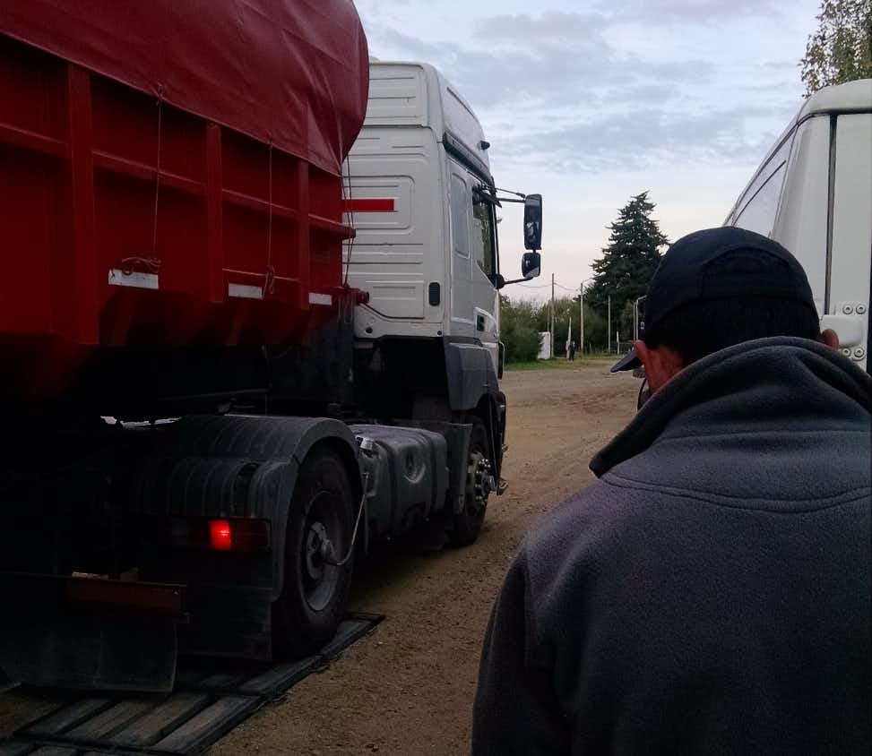 Detectan otro camión con exceso  de carga en la Ruta Provincial 30