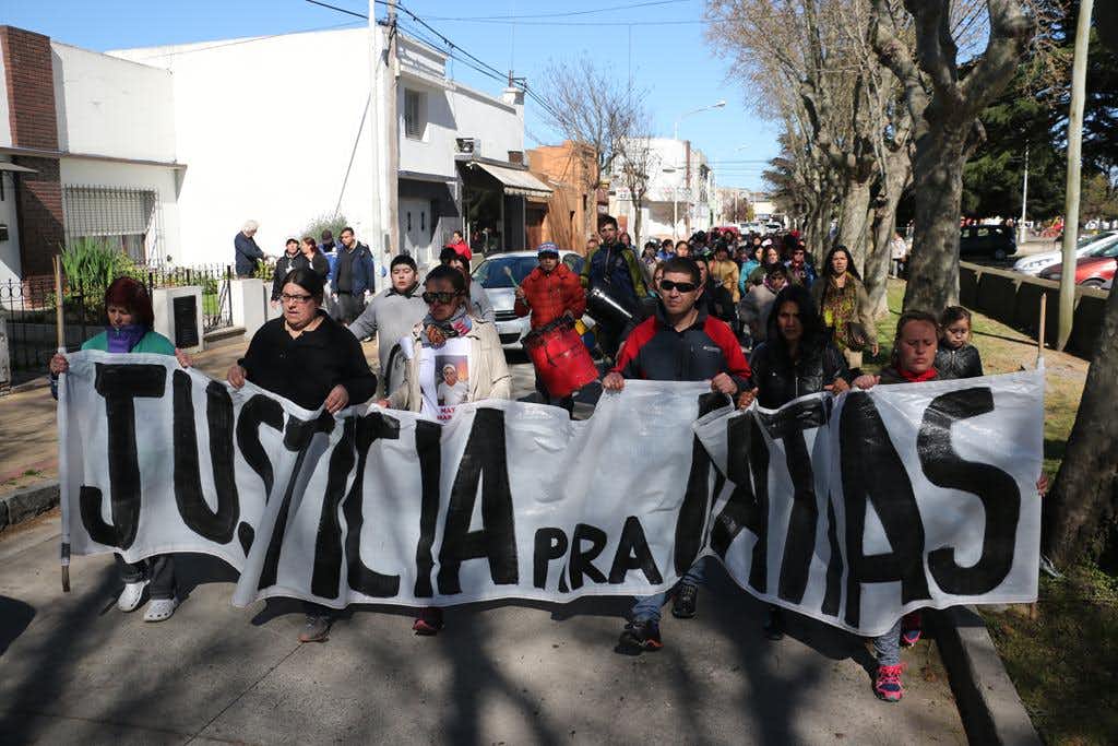 Volvieron a marchar para reclamar justicia  por el recolector que murió en La Movediza