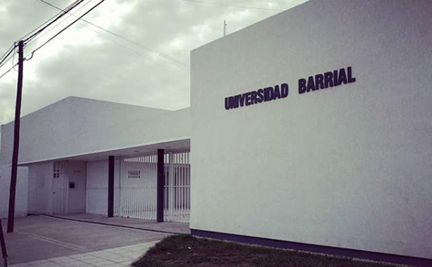 Universidad Barrial de Villa Aguirre