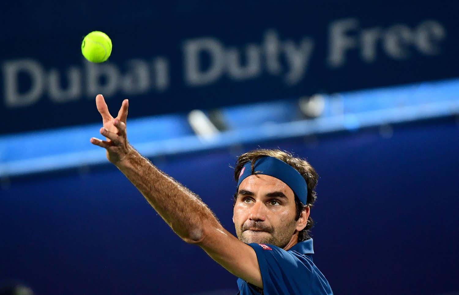 Triunfo de Federer, que busca pasar a Del Potro